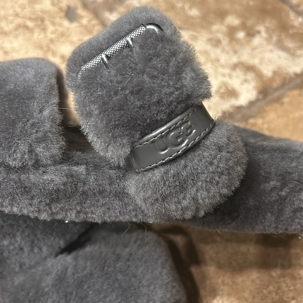 Ugg double strap platform fuzzy slides - Picture 6 of 7